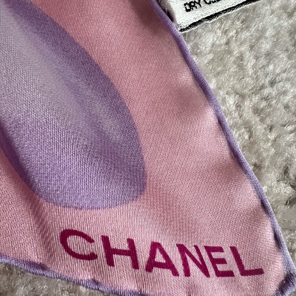 ✨RARE✨ Chanel Silk Scarf - Picture 3 of 5